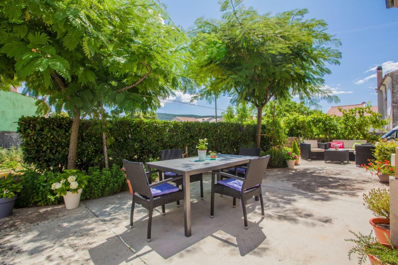 Apartman Madlen Cres Exterior foto
